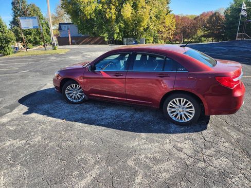 Used 2013 Chrysler 200 Touring image 9