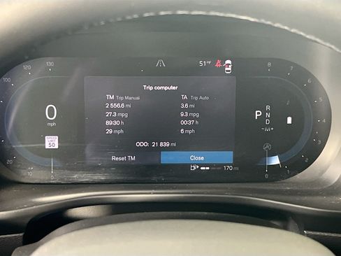 Used 2023 Volvo XC40 B5 Core w/ Convenience Package AWD/4WD image 12