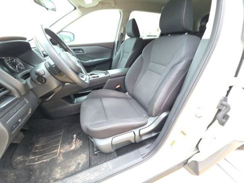 Used 2023 Nissan Rogue S image 13