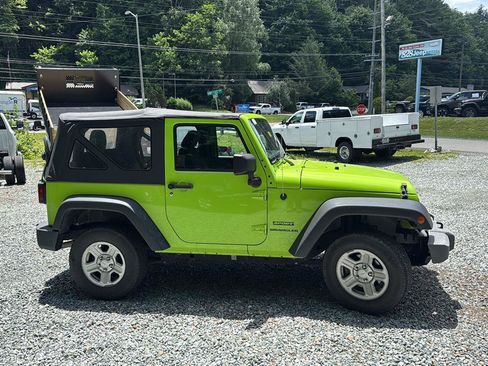 Used 2013 Jeep Wrangler Sport AWD/4WD image 3