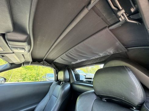 Used 2005 Nissan 350Z Enthusiast w/ (S02) Side Air Bags Pkg RWD image 16