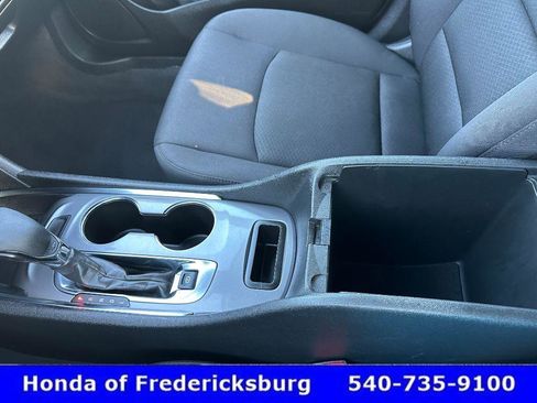 Used 2023 Chevrolet Malibu LT image 24