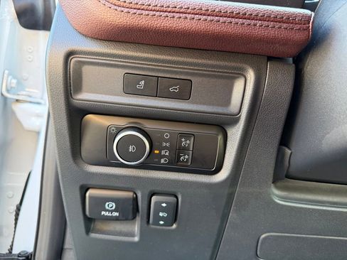Used 2024 Ford Expedition Max Limited AWD/4WD image 8