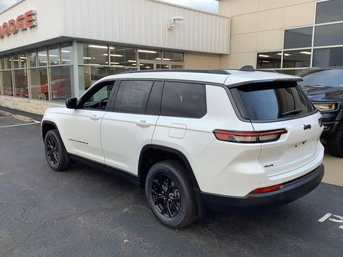 New 2026 Jeep Grand Cherokee L 4WD image 6