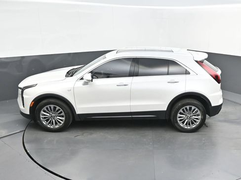 Used 2024 Cadillac XT4 Premium Luxury w/ Active Safety Package FWD image 30