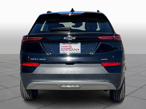 Used 2023 Chevrolet Bolt EUV LT image 4