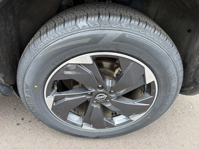 Used 2024 Nissan Rogue SV AWD/4WD image 31