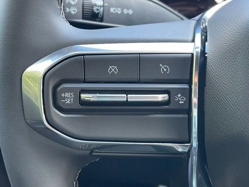 New 2026 GMC Canyon Elevation w/ Convenience Package image 8