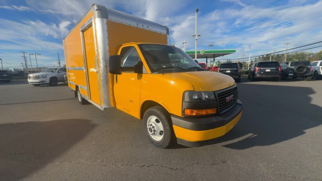 Used 2023 GMC Savana 3500 Extended w/ Power Convenience Package RWD image 2