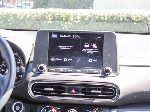 Used 2023 Hyundai Kona SEL AWD/4WD image 19