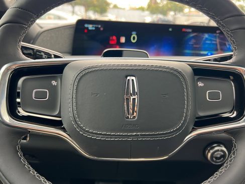 New 2025 Lincoln Navigator Reserve w/ Jet Appearance Package image 23