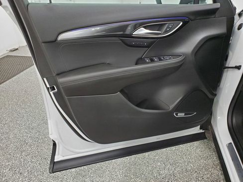 Used 2024 Buick Envision Preferred image 12