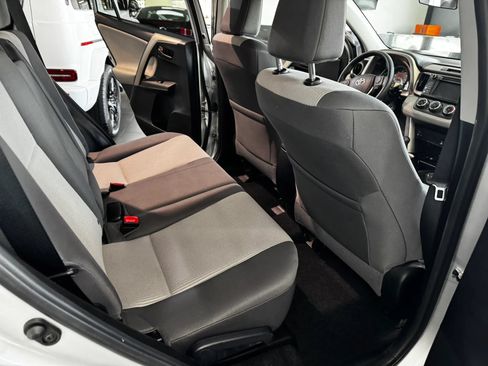 Used 2015 Toyota RAV4 LE FWD image 14