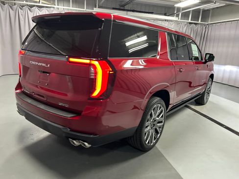 New 2026 GMC Yukon XL Denali Ultimate AWD/4WD image 7