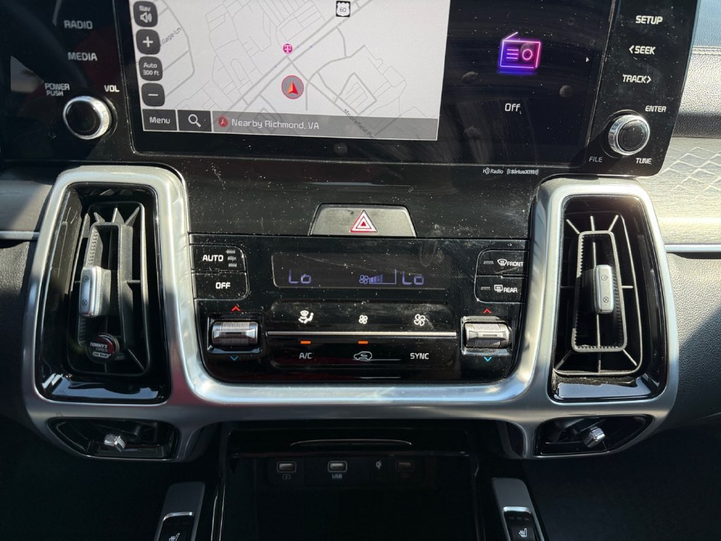 Used 2023 Kia Sorento SX AWD/4WD image 19