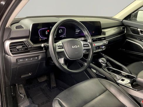 Used 2025 Kia Telluride S AWD/4WD image 16