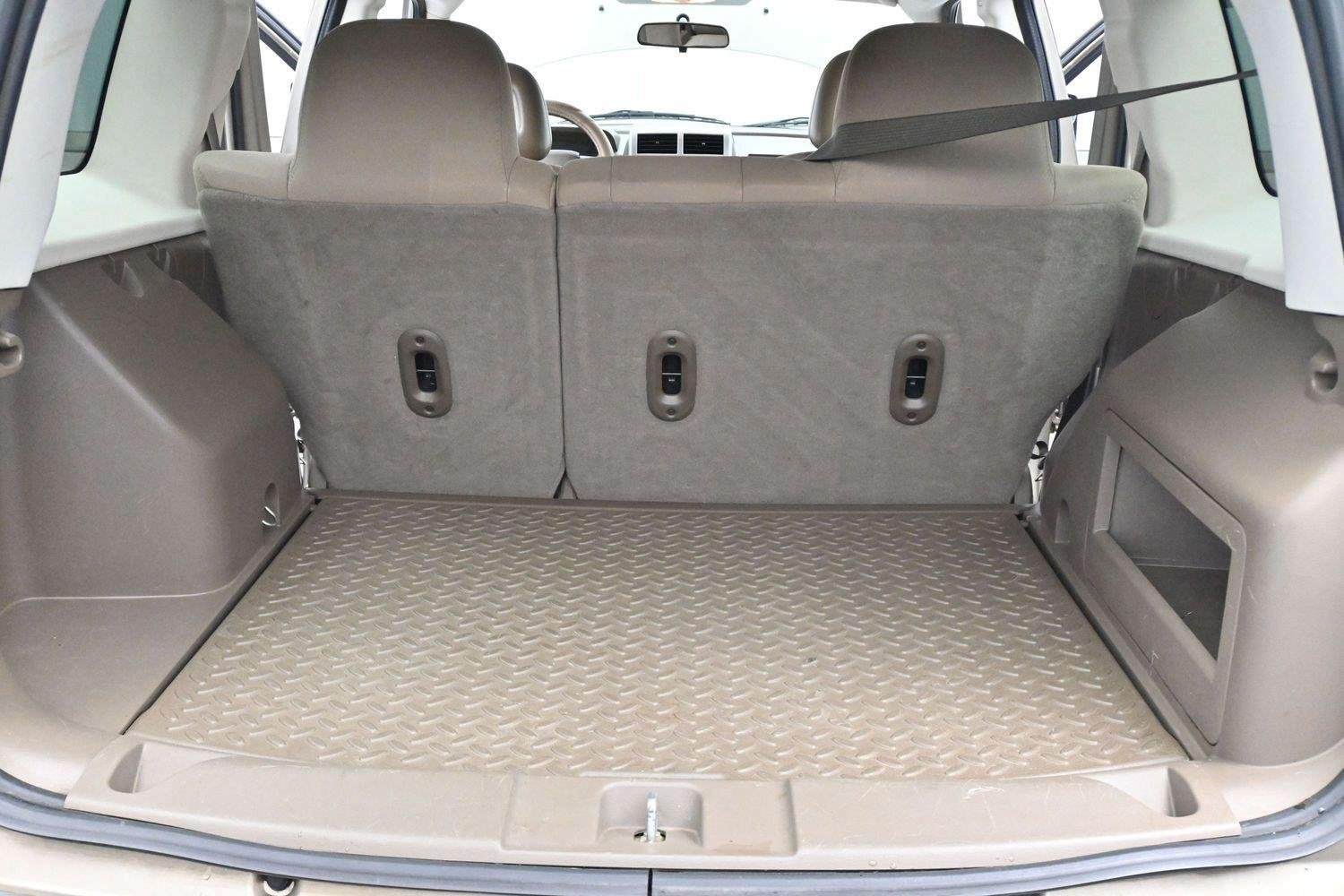 Used 2008 Jeep Patriot Sport FWD image 9