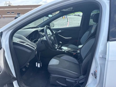 Used 2016 Ford Focus ST FWD image 4