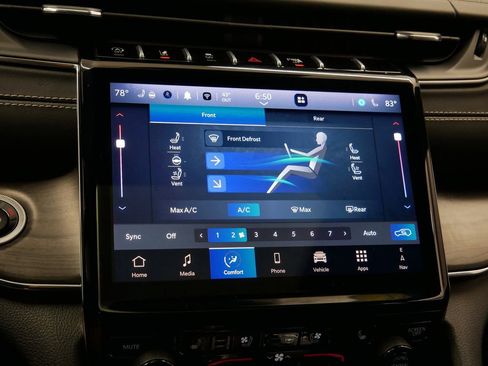 Certified 2024 Jeep Grand Cherokee L Overland w/ Trailer Tow Package image 38