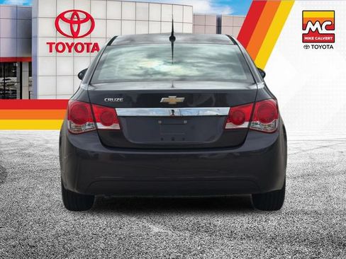 Used 2014 Chevrolet Cruze LS FWD image 4