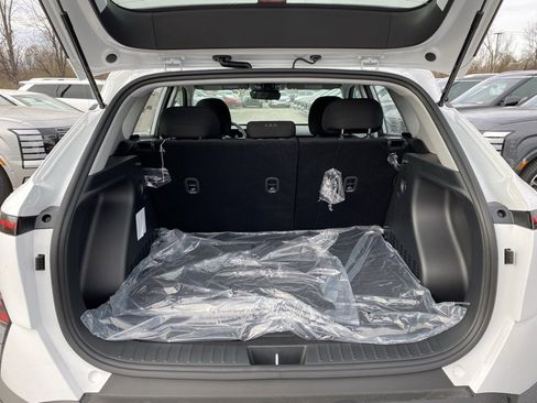 New 2026 Hyundai Kona SE image 32