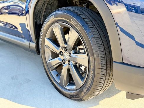 Used 2025 Honda Pilot Sport image 21