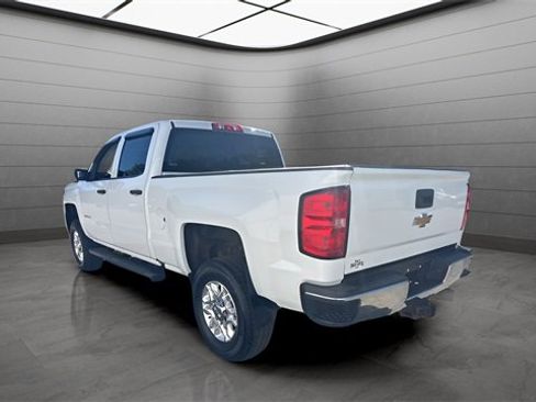 Used 2018 Chevrolet Silverado 3500 W/T w/ WT Convenience Package image 3