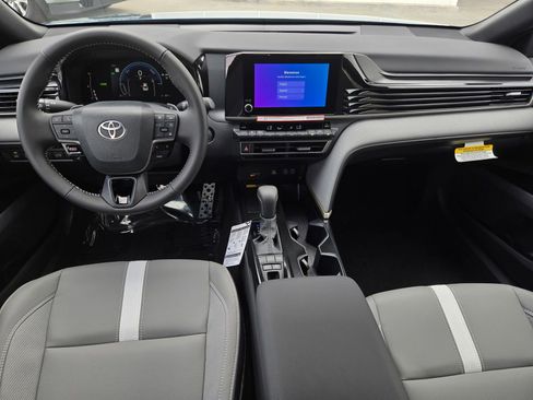Certified 2026 Toyota Camry SE FWD image 13