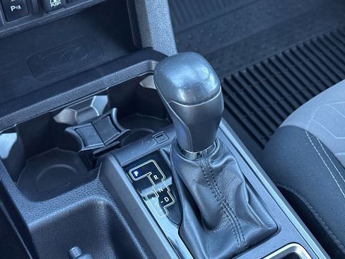 Certified 2022 Toyota Tacoma TRD Off-Road w/ Technology Package image 20