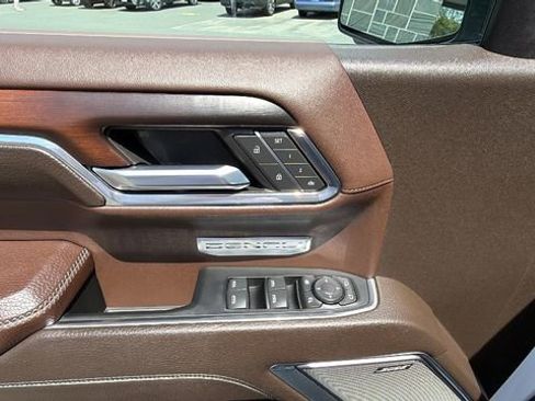 Used 2024 GMC Sierra 1500 Denali w/ Denali Reserve Package AWD/4WD image 15