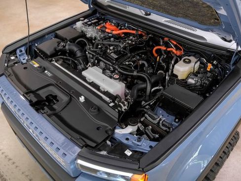 Used 2025 Toyota Land Cruiser image 80