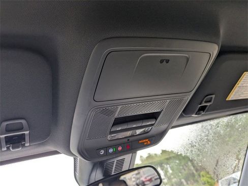 New 2026 Chevrolet Equinox ACTIV w/ Convenience Package III image 23