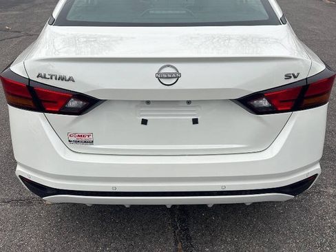 Used 2023 Nissan Altima 2.5 SV FWD image 5