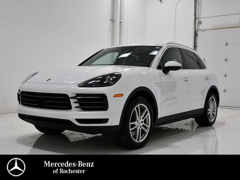 Used 2023 Porsche Cayenne AWD/4WD image 1