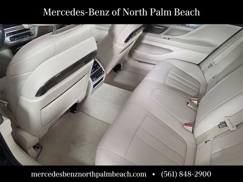 Used 2020 BMW 740i image 12