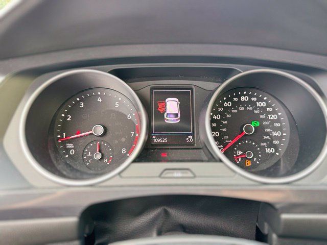 Used 2020 Volkswagen Tiguan SE AWD/4WD image 14