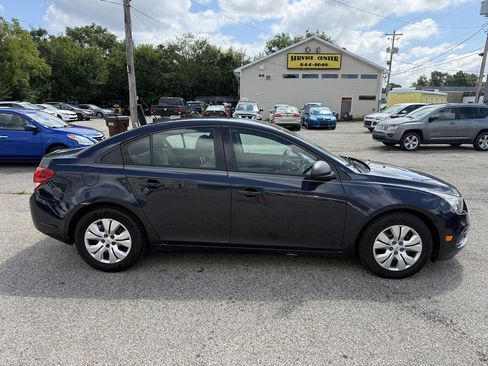 Used 2015 Chevrolet Cruze LS FWD image 6