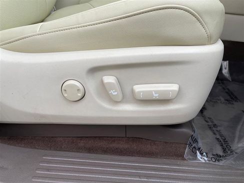 Used 2011 Lexus GX 460 image 56