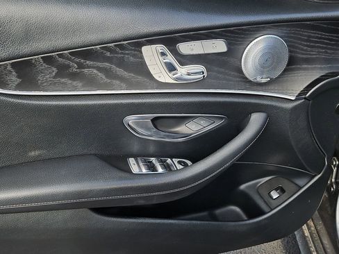 Certified 2017 Mercedes-Benz E 300 4MATIC image 18