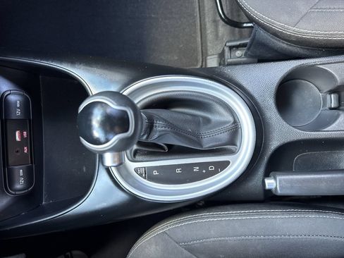 Used 2018 Kia Soul FWD image 19
