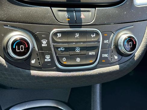 Used 2024 Chevrolet Malibu LT w/ Sport Edition FWD image 18