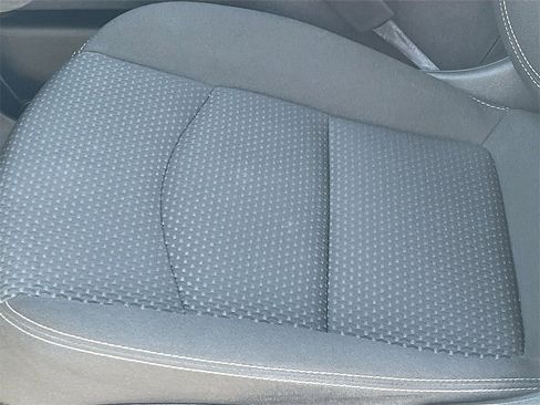 Used 2022 GMC Terrain SLE image 19