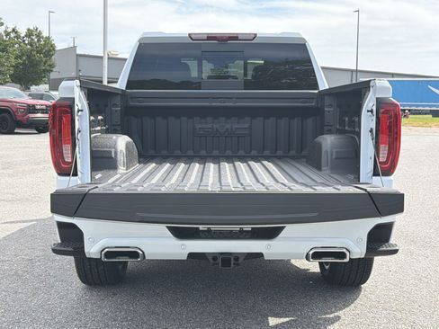 Used 2026 GMC Sierra 1500 Denali AWD/4WD image 32
