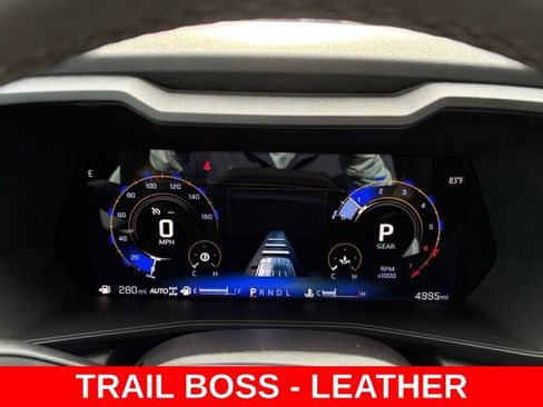 Used 2026 Chevrolet Colorado Trail Boss AWD/4WD image 18