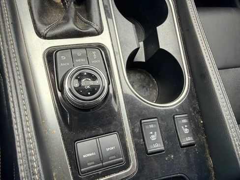 Used 2017 Nissan Maxima 3.5 SV FWD image 8