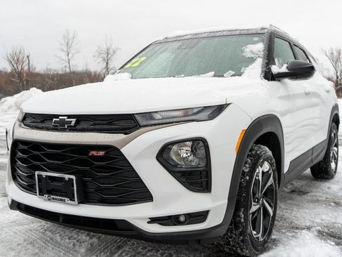 Used 2022 Chevrolet TrailBlazer RS w/ Convenience Package image 2