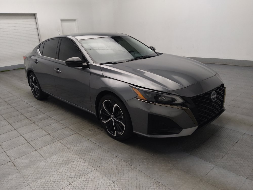 Used 2023 Nissan Altima 2.5 SR FWD image 13