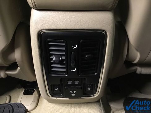 Used 2014 Jeep Grand Cherokee Overland AWD/4WD image 29