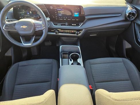 Used 2025 Chevrolet Equinox LT image 13