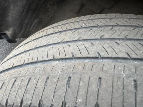 Used 2023 Ford Explorer XLT w/ Equipment Group 202A AWD/4WD image 33